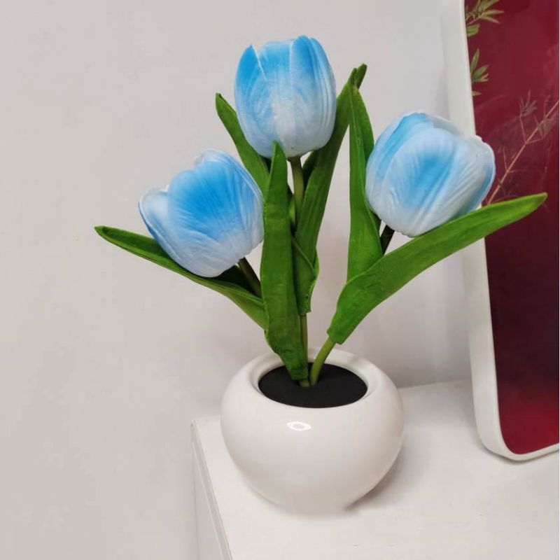 Lampe LED en forme de tulipe