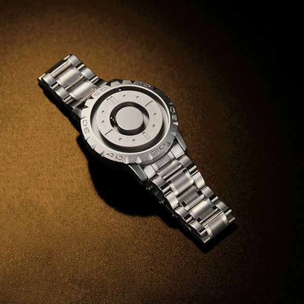 Montre à quartz magnétique pour homme
