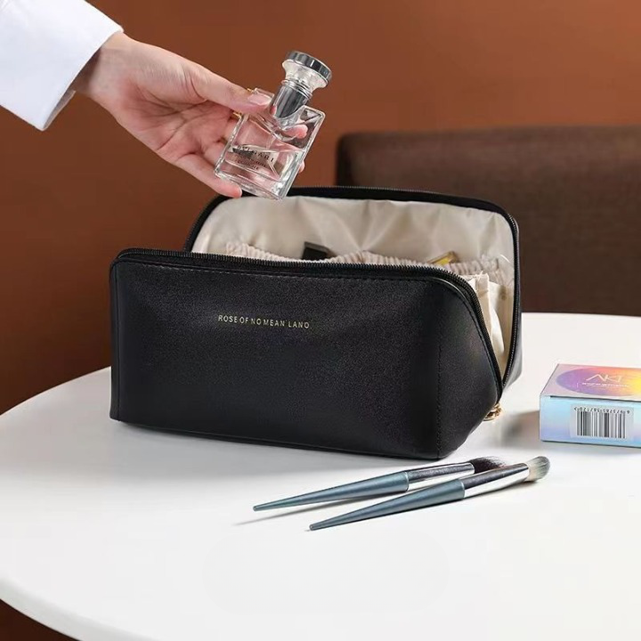 Mallette cosmétique portable de grande capacité
