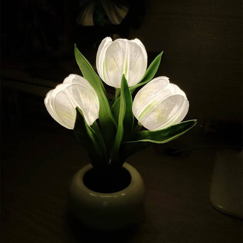 Lampe LED en forme de tulipe